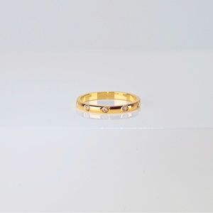 Dotted Diamond Cut Crystals 18K Gold Plated Ring